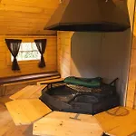 Kemping Roulottes Et Son Kota Grill Sauna Bucilly