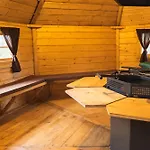 Kemping Roulottes Et Son Kota Grill Sauna Bucilly